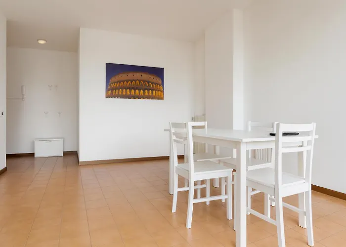 Apartment -10 Minutes From The Station- - 5 Beds- Rom